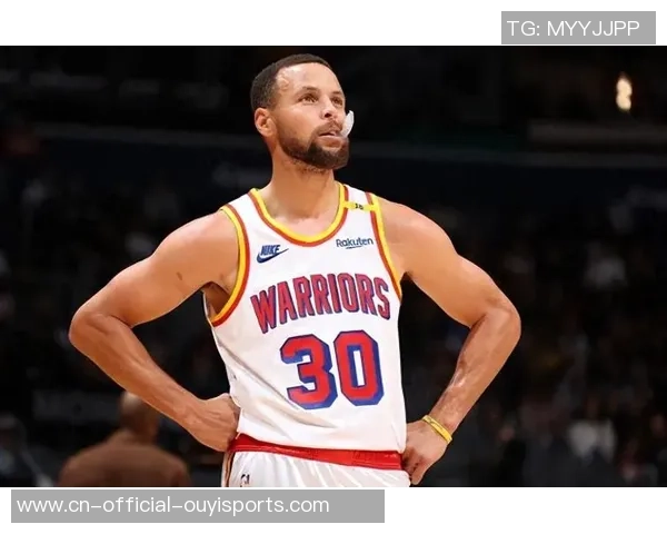 勇士109-108险胜马刺！科尔用人战略精准，库里49分显示两大本相